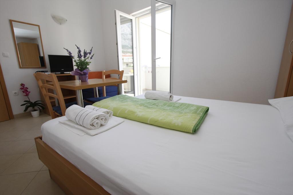 Apartments Neva Makarska Cameră foto